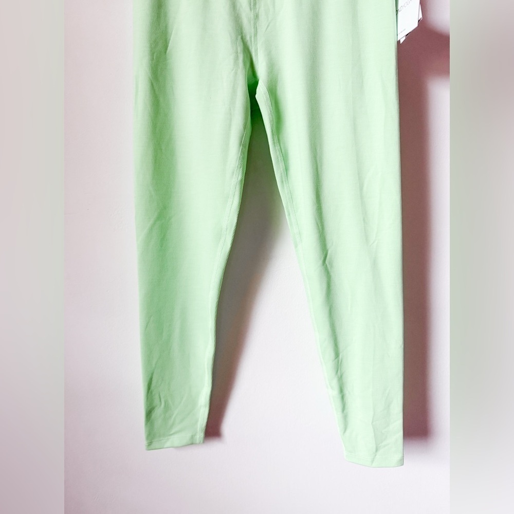 NWT Beyond Yoga Heather Ribbed High Waisted Midi Legging Lime Green - Picture 6 of 8